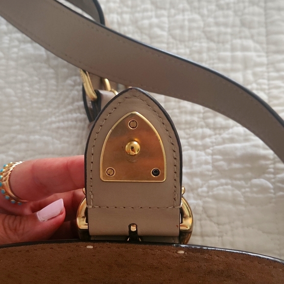 Coach, Jennifer Lopez  Beat Saddle bag - Picture 15 of 16